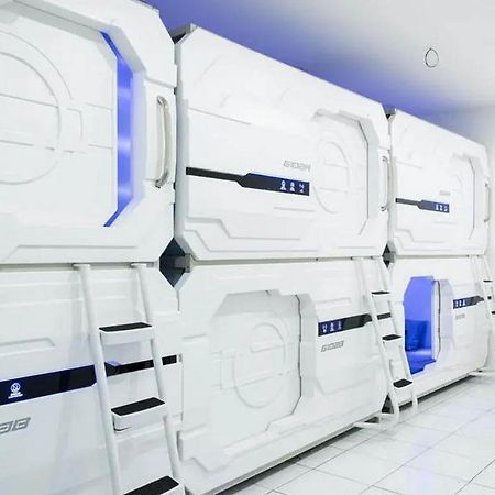 Reddoorz Hostel Near Taman Puring Dżakarta Zewnętrze zdjęcie